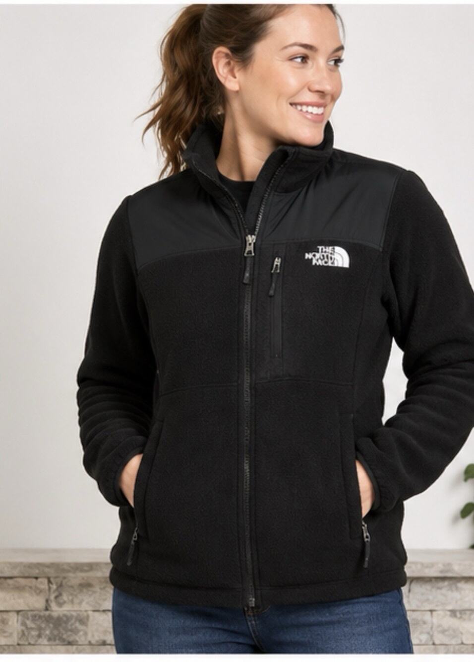 The North Face Women’s Black Full Zip Fleece Jacket Medium Outdoor
